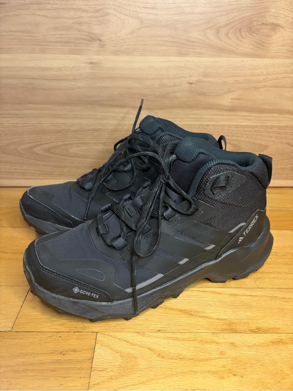Adidas Terrex Skychaser AX5 Mid GORE-TEX Men's Black Hiking Boots - Size 7
